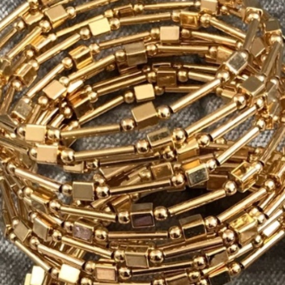 Joan Rivers Jewelry - JOAN RIVERS BEADED MEMORY WIRE WRAP STYLE BRACELET